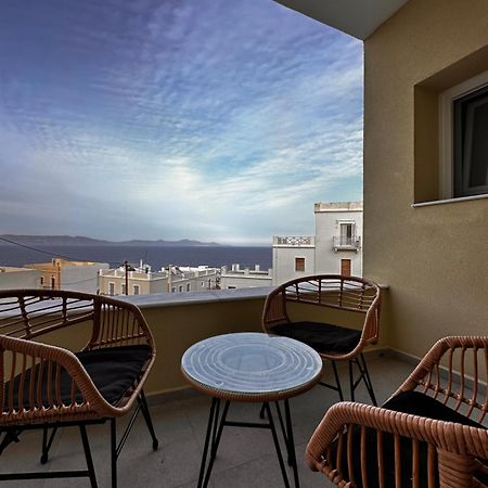 Sky Apartment Ermoupoli Exterior foto